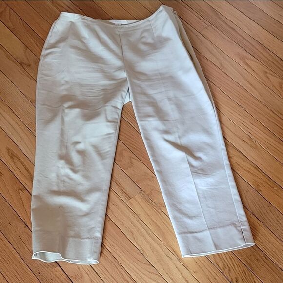 CHICO'S LIGHT KHAKI CAPRI PANTS - Picture 2 of 7